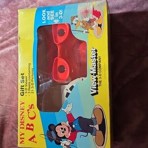 New Old Stock! 1989 Disney ABC's View-Master 3D Viewer Gift Set